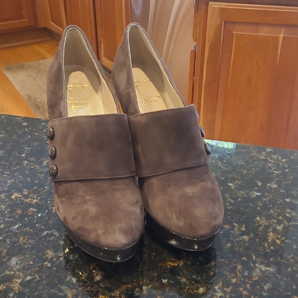 Franco Sarto Artist Collection 7 5m